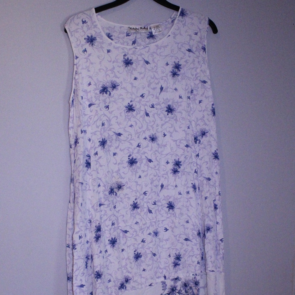 Victoria Holley Long Dress Size M
